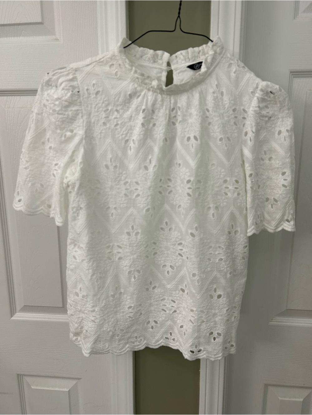 Women's White Eyelet Lace Mock-Neck Blouse